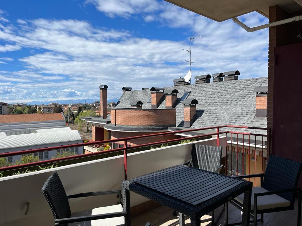 Penthouse Suite - Skyline View Busto Arsizio Buitenkant foto