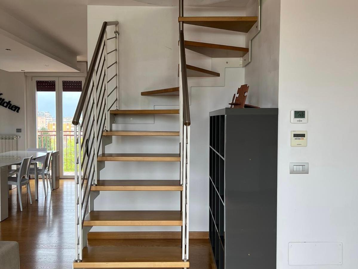 Penthouse Suite - Skyline View Busto Arsizio Buitenkant foto